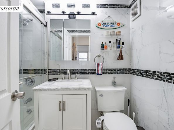 345 East 56th Street 21B, New York NY 10022