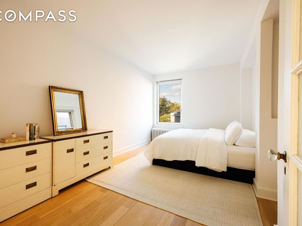131 Ave B 5C, New York NY 10009