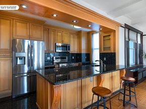 41 Eastern Parkway 12E, Brooklyn NY 11238