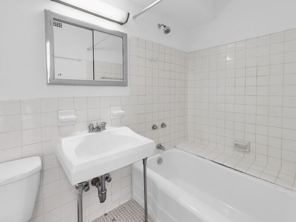 175 West 12th Street 10G, New York NY 10011