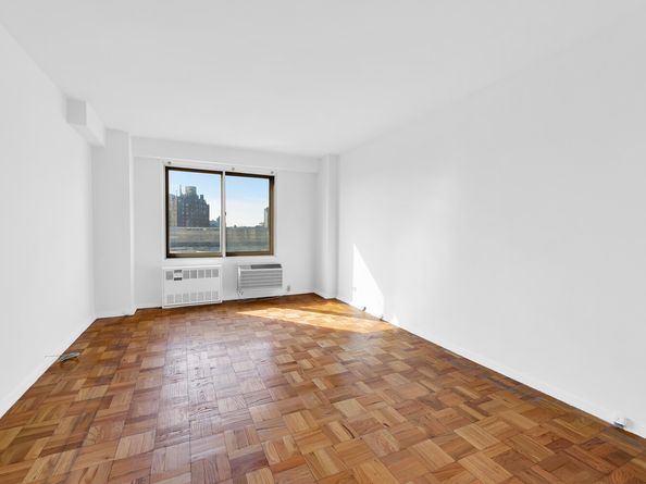 175 West 12th Street 10G, New York NY 10011
