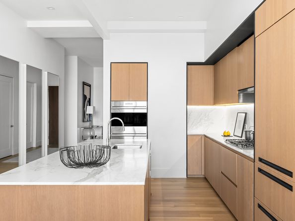 215 East 19th Street 8E, New York NY 10003