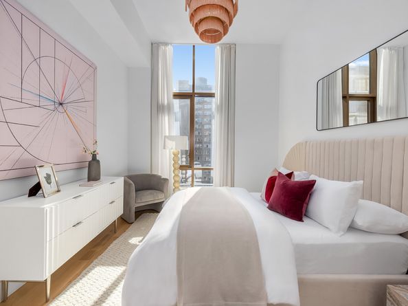 215 East 19th Street 8E, New York NY 10003