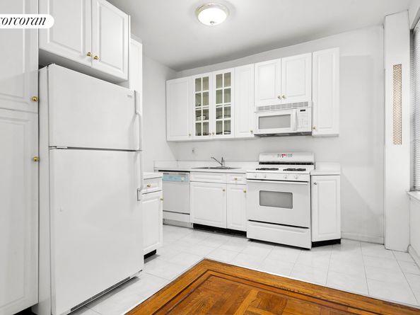 7101 Shore Road 3A, Brooklyn NY 11209
