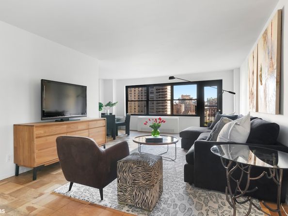 142 West End Avenue 18N, New York NY 10023