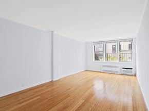 180 Thompson Street 5F, New York NY 10012