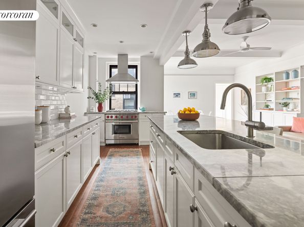 141 East 3rd Street 11D, New York NY 10009