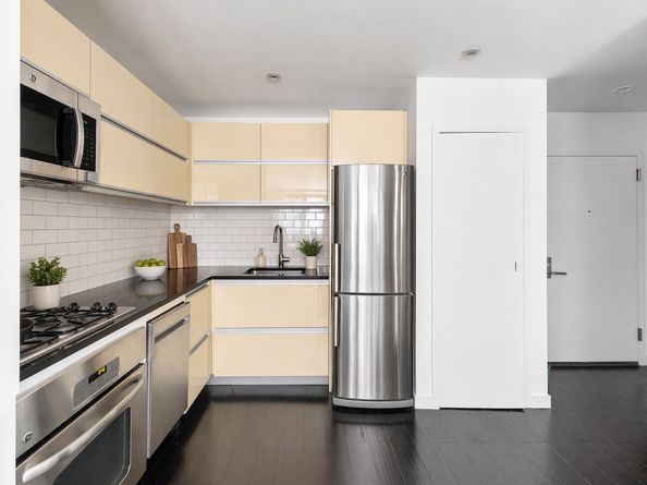 29 Montrose Avenue 2A, Brooklyn NY 11206