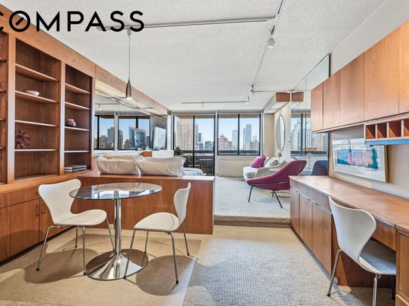 347 West 57th Street 27E, New York NY 10019