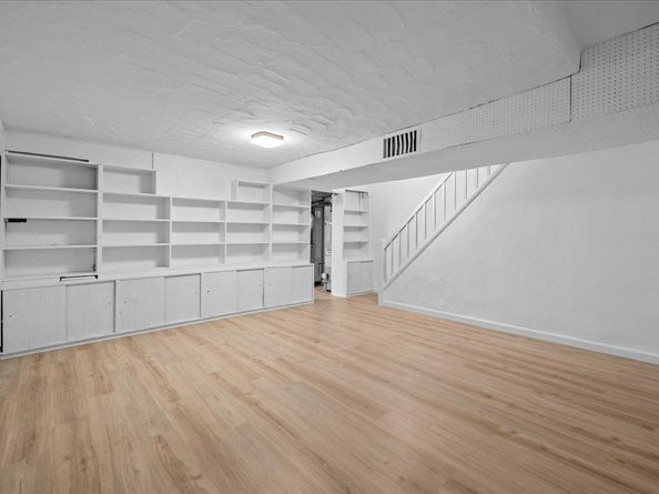 140 Van Cortlandt Park S, Bronx NY 10463