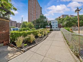 140 Van Cortlandt Park S, Bronx NY 10463