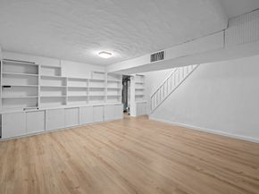 140 Van Cortlandt Park S, Bronx NY 10463