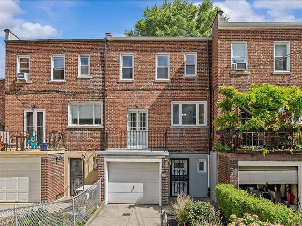 140 Van Cortlandt Park S, Bronx NY 10463