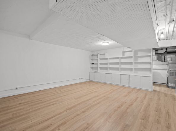 140 Van Cortlandt Park S, Bronx NY 10463