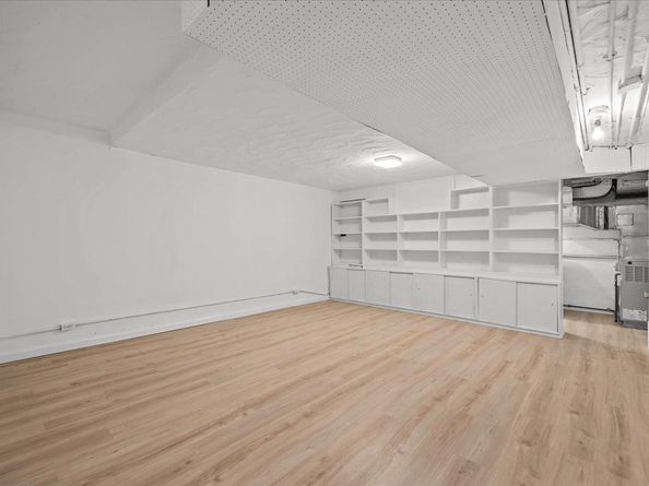 140 Van Cortlandt Park S, Bronx NY 10463