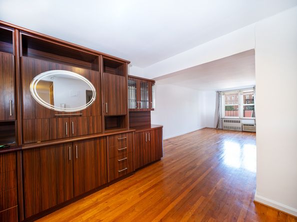 1717 East 18th Street 4F, Brooklyn NY 11229