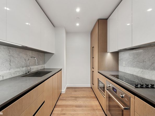 302 East 96th Street 302, New York NY 10128