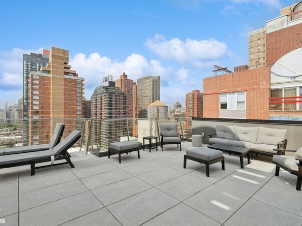 302 East 96th Street 302, New York NY 10128