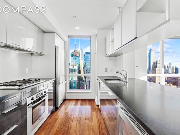 350 West 42nd Street 48E, New York NY 10036