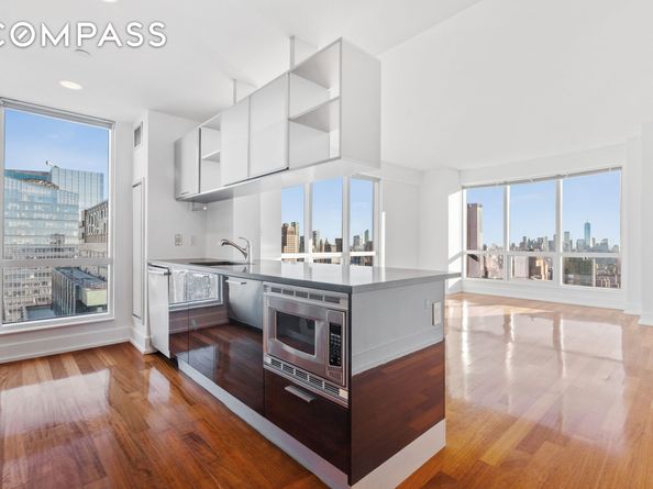350 West 42nd Street 48E, New York NY 10036