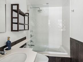166 East 63rd Street 6J, New York NY 10065