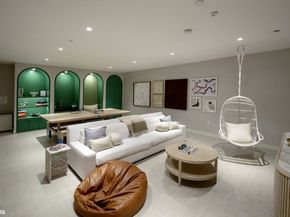 200 East 83rd Street 30B, New York NY 10028