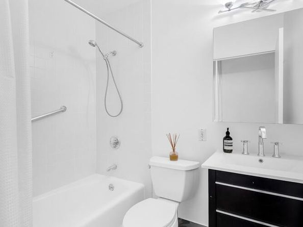 280 Park Avenue S 12L, New York NY 10010