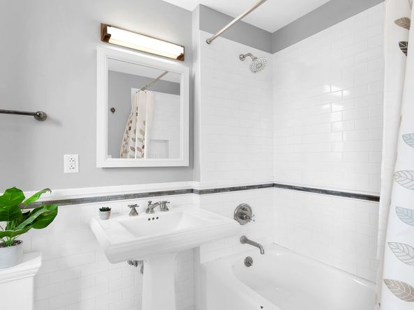 610 West 110th Street 8AB, New York NY 10025