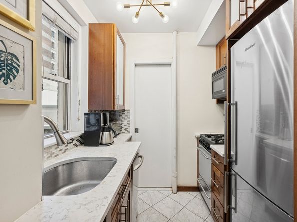 333 East 43rd Street 110/111, New York NY 10017