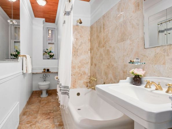 444 East 57th Street 5C, New York NY 10022