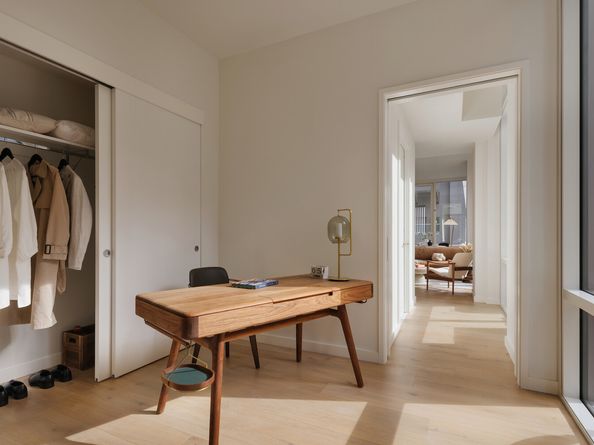 135 East 47th Street 20C, New York NY 10017