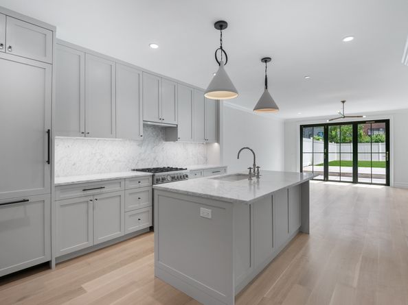 16 2nd Place Residence 2, Brooklyn NY 11231