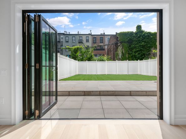 16 2nd Place Residence 2, Brooklyn NY 11231