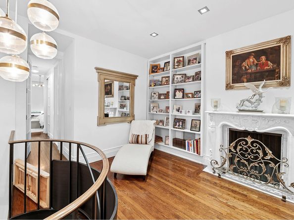 165 East 71st Street, New York NY 10021