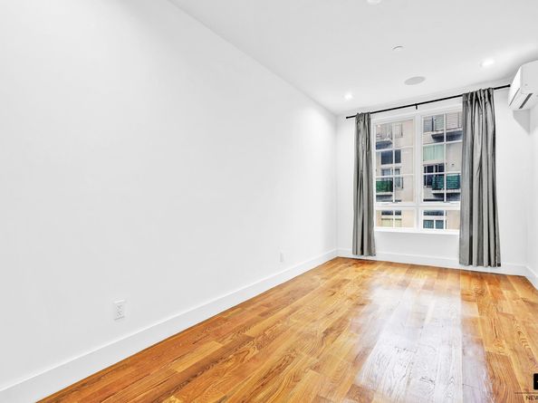 89 Montrose Avenue 3R, Brooklyn NY 11206