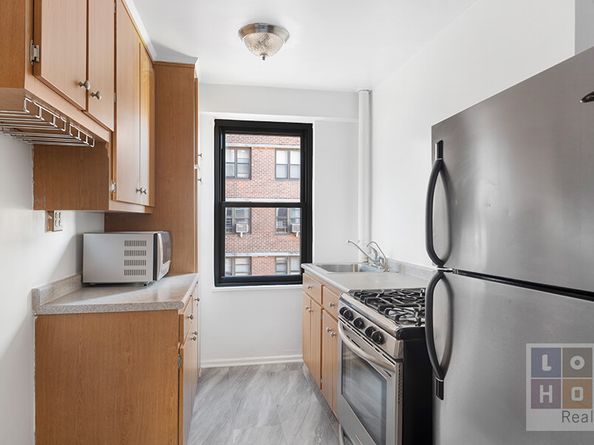 210 East Broadway H1602, New York NY 10002