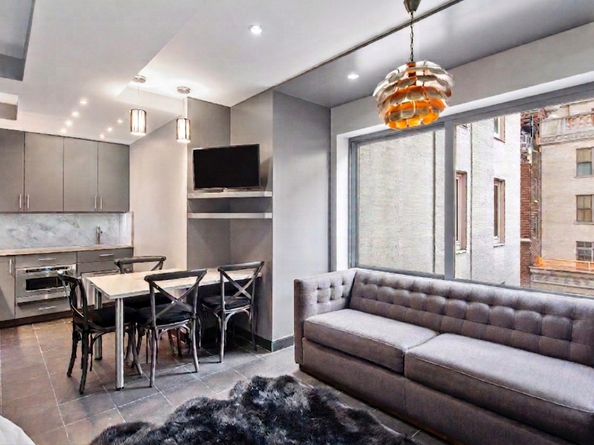 106 Central Park S 15O, New York NY 10019