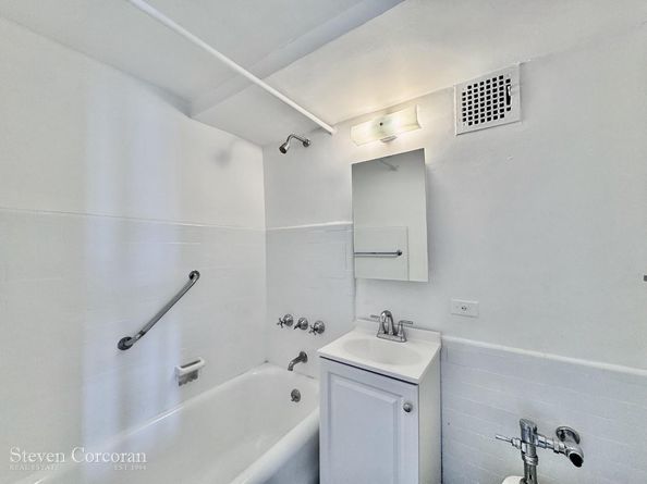 5 Tudor City Place 529, New York NY 10017