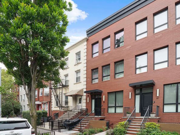85 Calyer Street, Brooklyn NY 11222