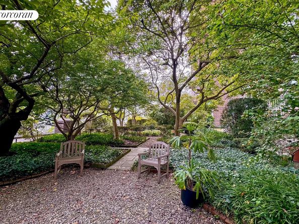 1 Beekman Place AB, New York NY 10022