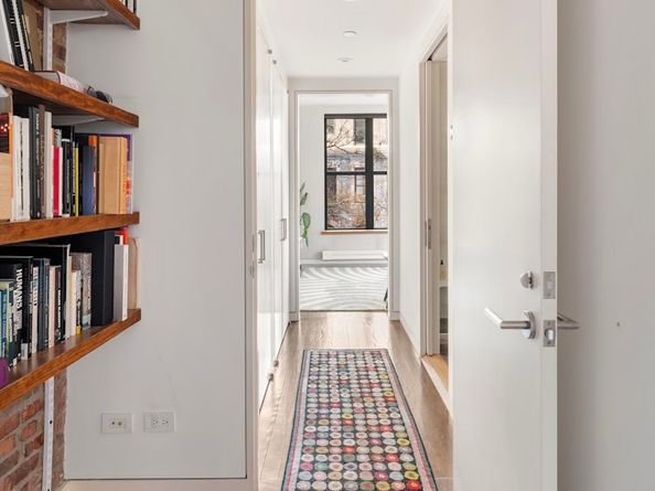 209 East 2nd Street 3, New York NY 10009