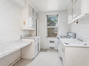 221 Mcdonald Avenue 3A, Brooklyn NY 11218
