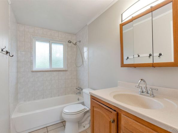 Undisclosed Address #7321110, Aurora CO 80012