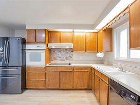 Undisclosed Address #7321110, Aurora CO 80012