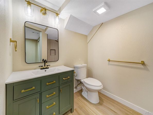 19537 E 18th Avenue, Aurora CO 80011