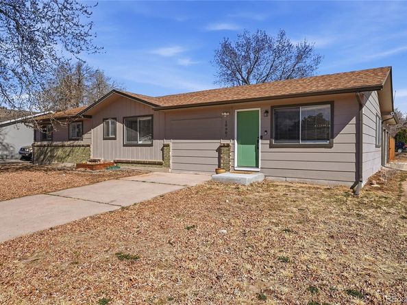 1090 S Newark Street, Aurora CO 80012