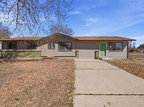 1090 S Newark Street, Aurora CO 80012