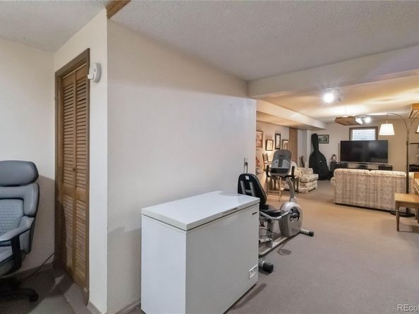 Undisclosed Address #2274115, Aurora CO 80011