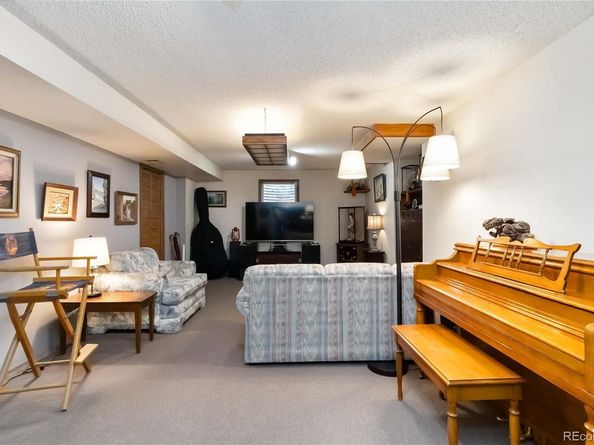 Undisclosed Address #2274115, Aurora CO 80011