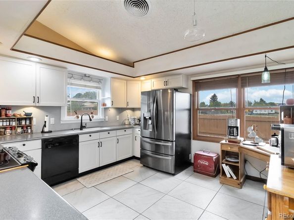 Undisclosed Address #2274115, Aurora CO 80011